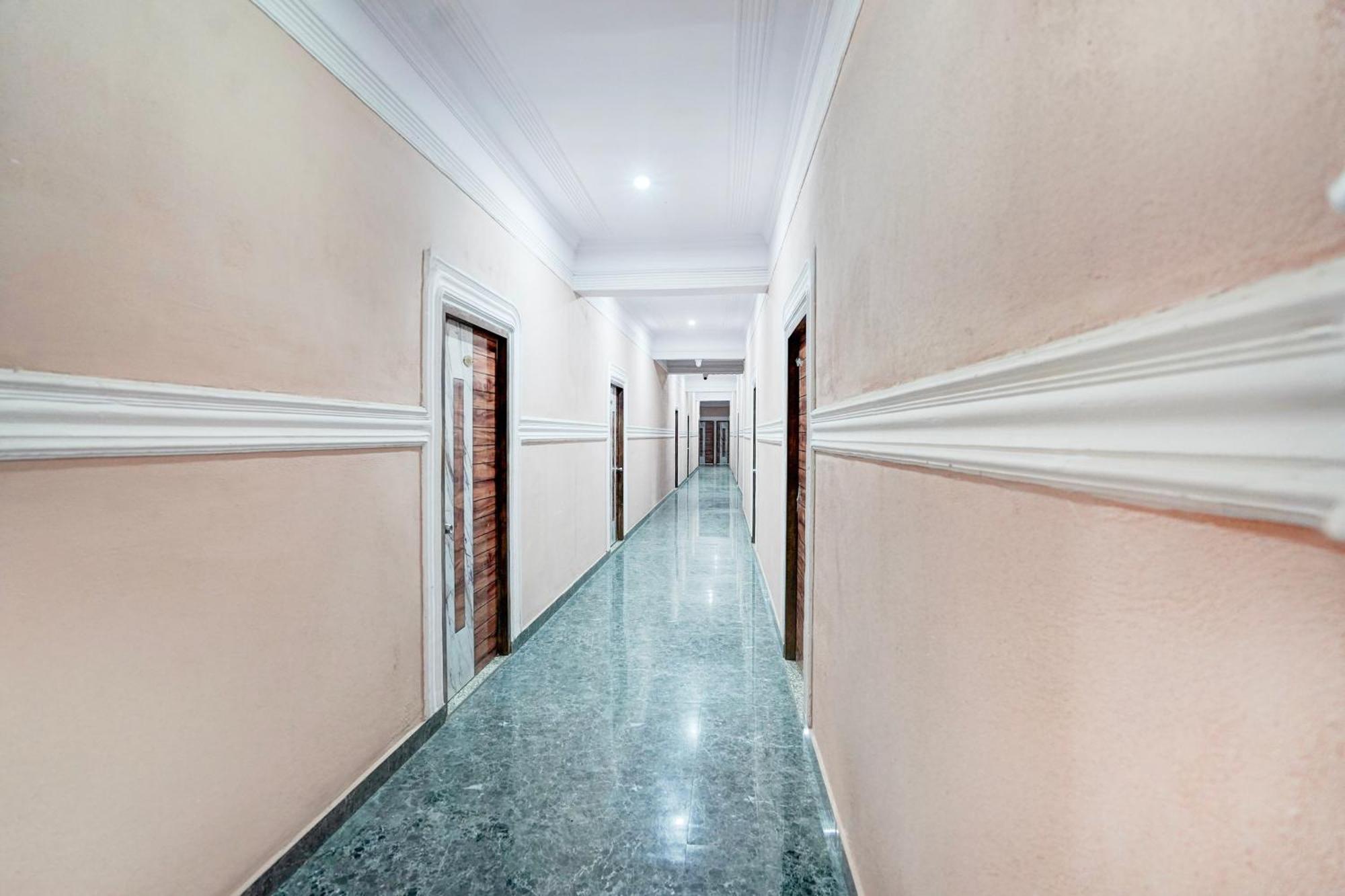 Collection O Shandilya Grand Residency Greater Noida Exterior foto